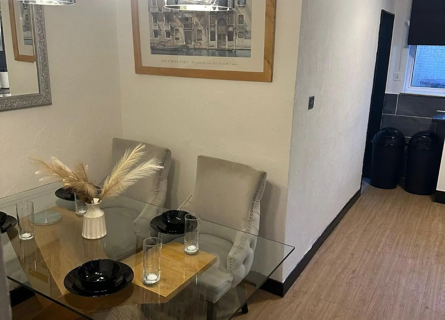 Holiday home 4 Bed House With Garden And Hot Tub - Near City Centre Cardiff United Kingdom