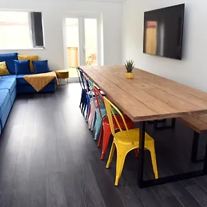 Holiday home The Social - Cardiff's For Larger Groups, Cardiff