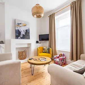 Holiday home Penarth Townhouse Close To & Bay, Cardiff