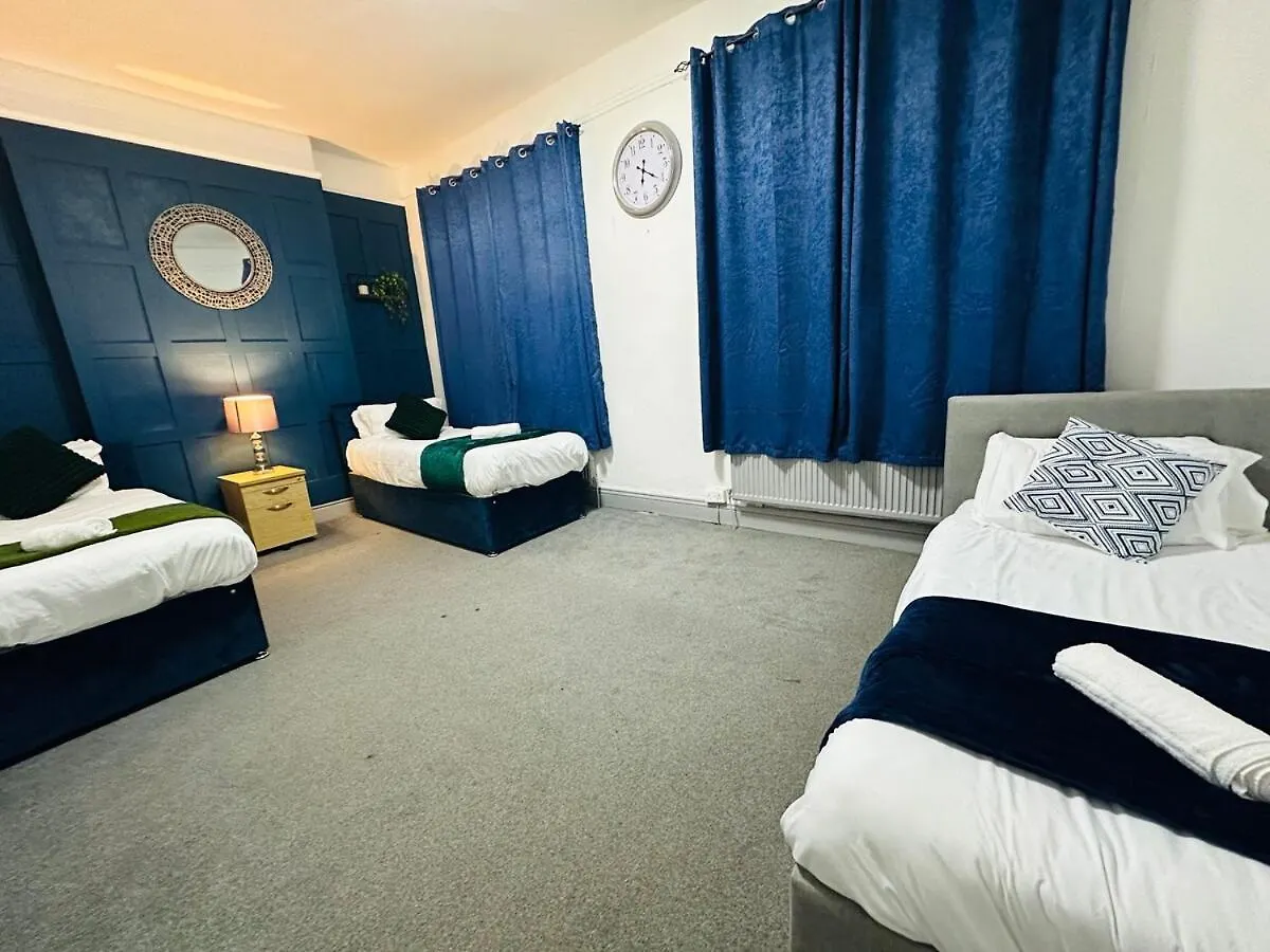 4 Bed House With Garden And Hot Tub - Near City Centre Cardiff Storbritannien