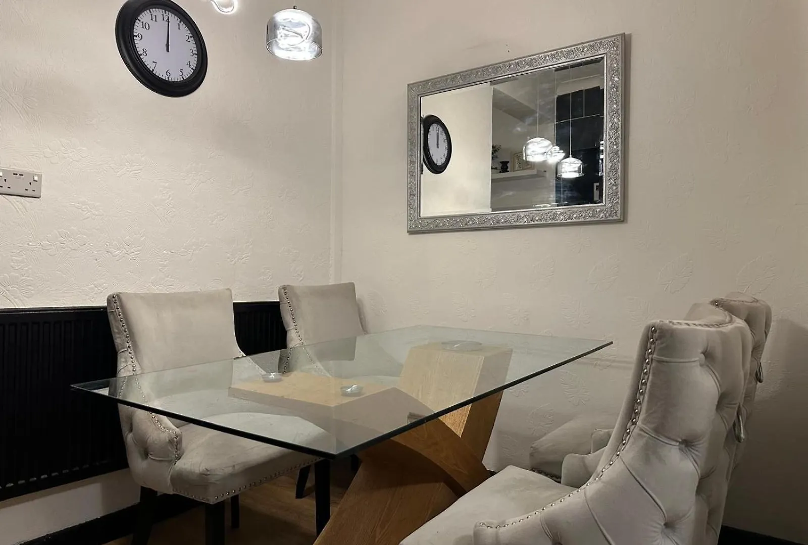 Semesterbostad 4 Bed House With Garden And Hot Tub - Near City Centre Cardiff