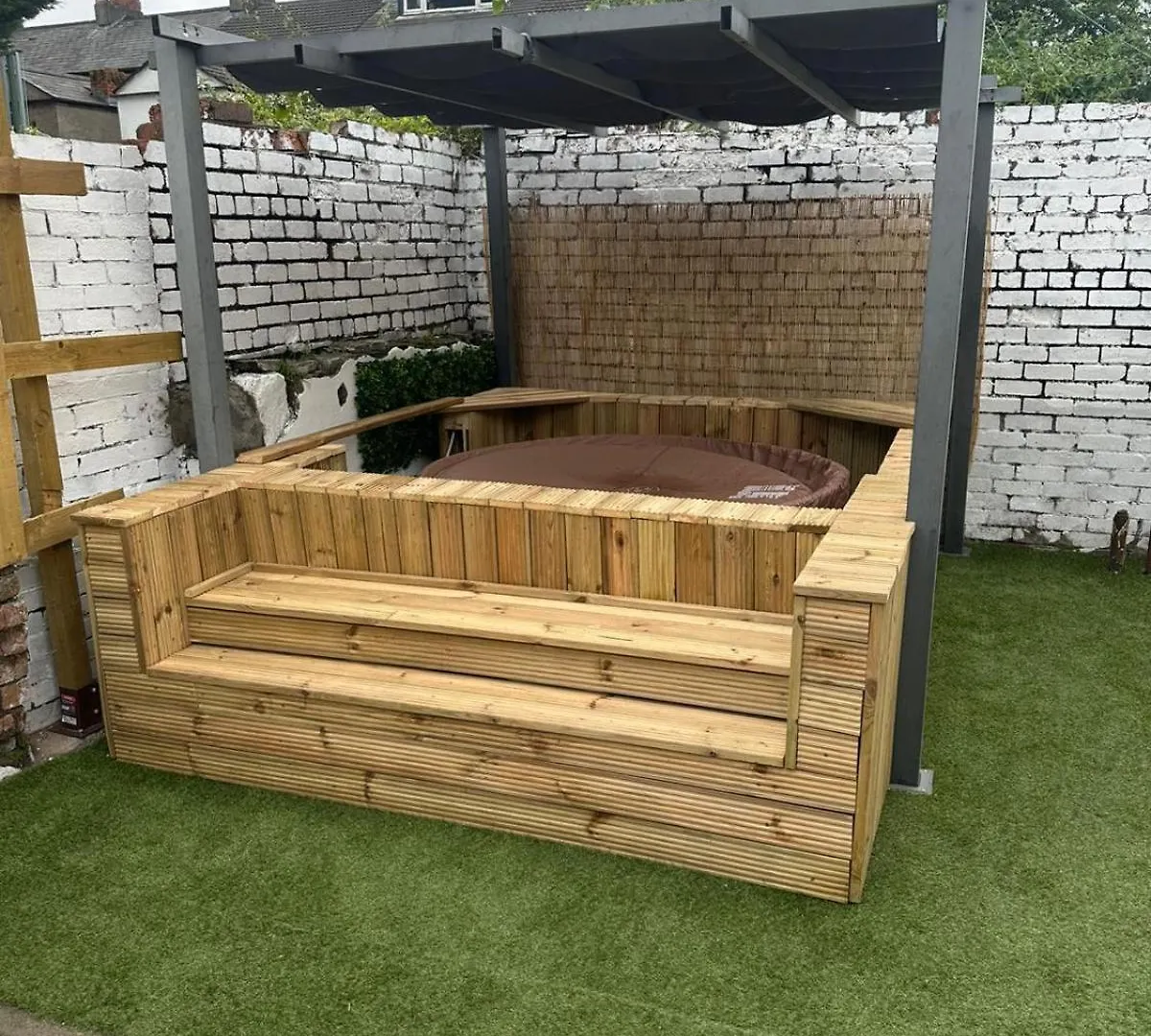 4 Bed House With Garden And Hot Tub - Near City Centre Cardiff Semesterbostad